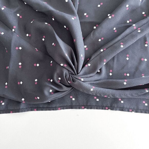 Reitmans Womens Twist Front Square Dot Sleeveless Top Black Size 3X - Picture 4 of 8